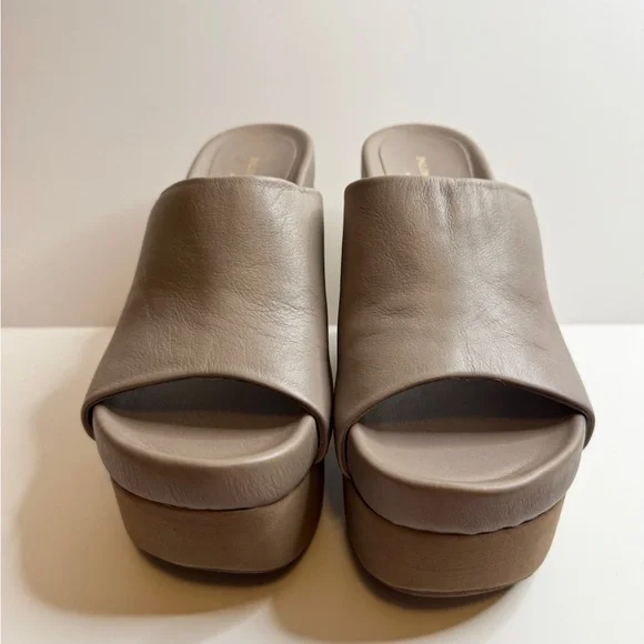 Paloma Barcelo Aliz Women's Tan Wedge Sandals. Size 37 - Picture 8 of 10